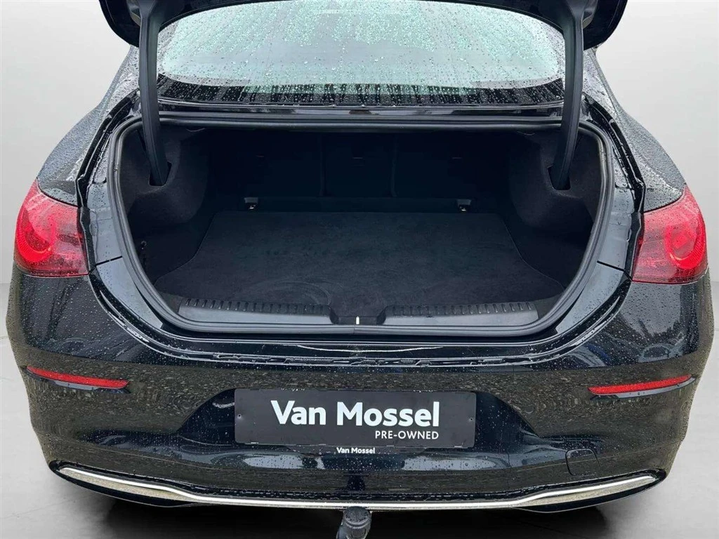 Mercedes-Benz-CLA-image-25