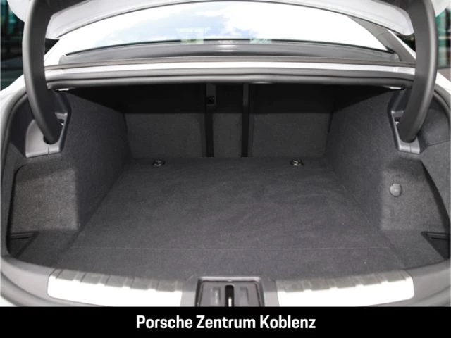 Porsche-Taycan-image-11