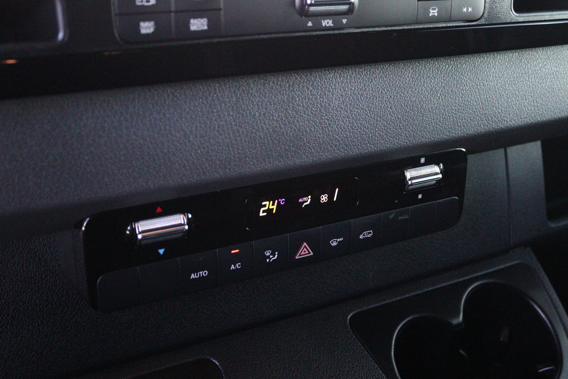 Mercedes-Benz-Sprinter-image-7