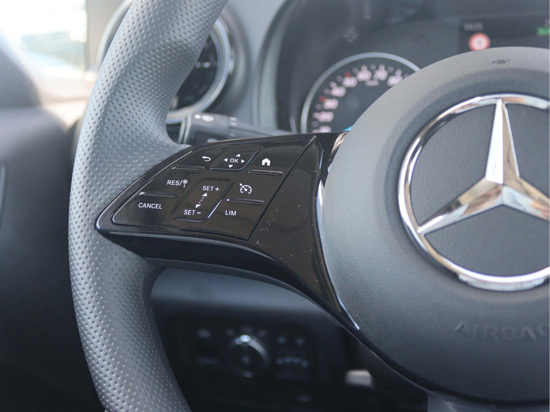 Mercedes-Benz-eCitan-image-6