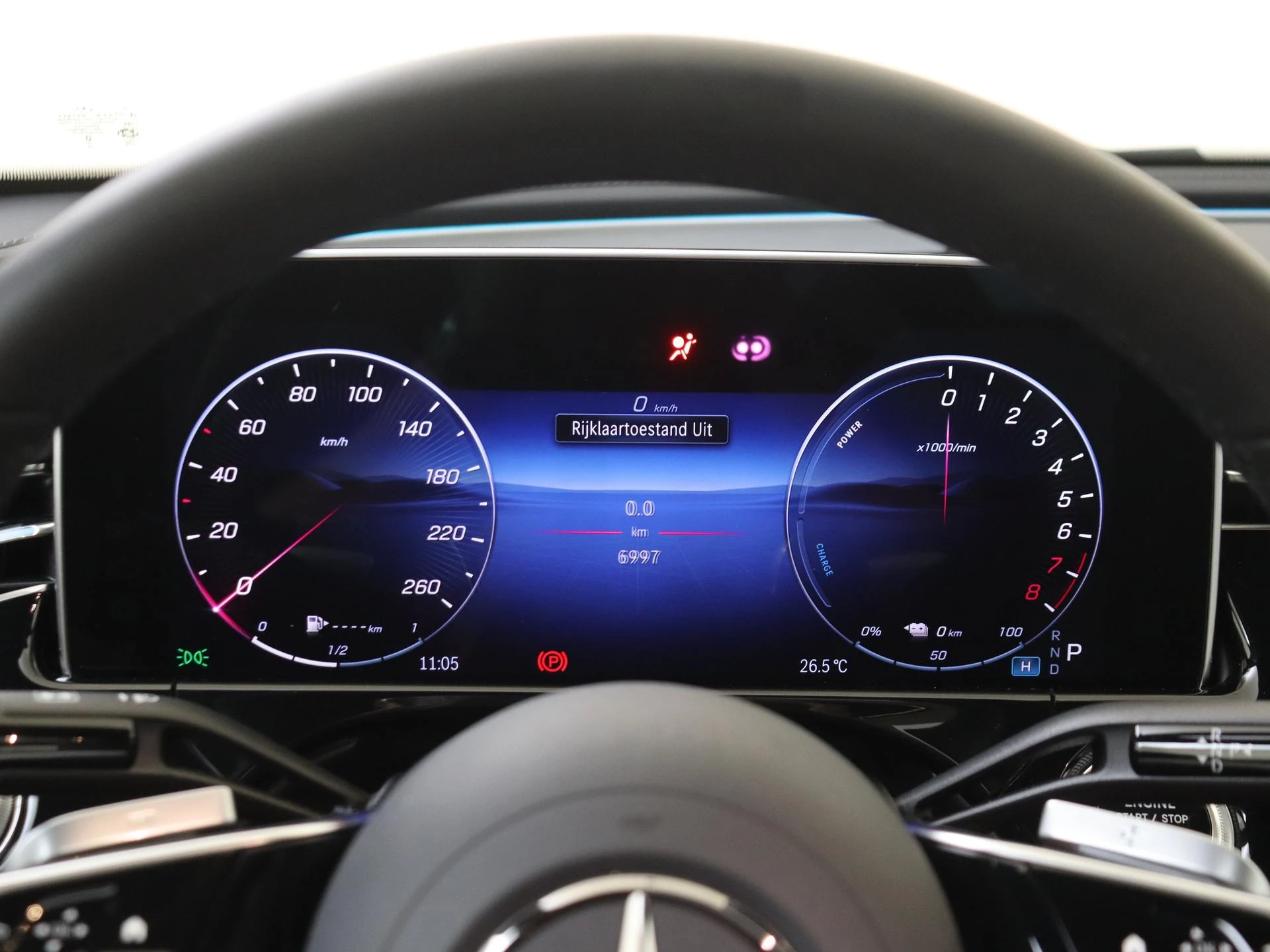 Mercedes-Benz-E-Klasse-image-11