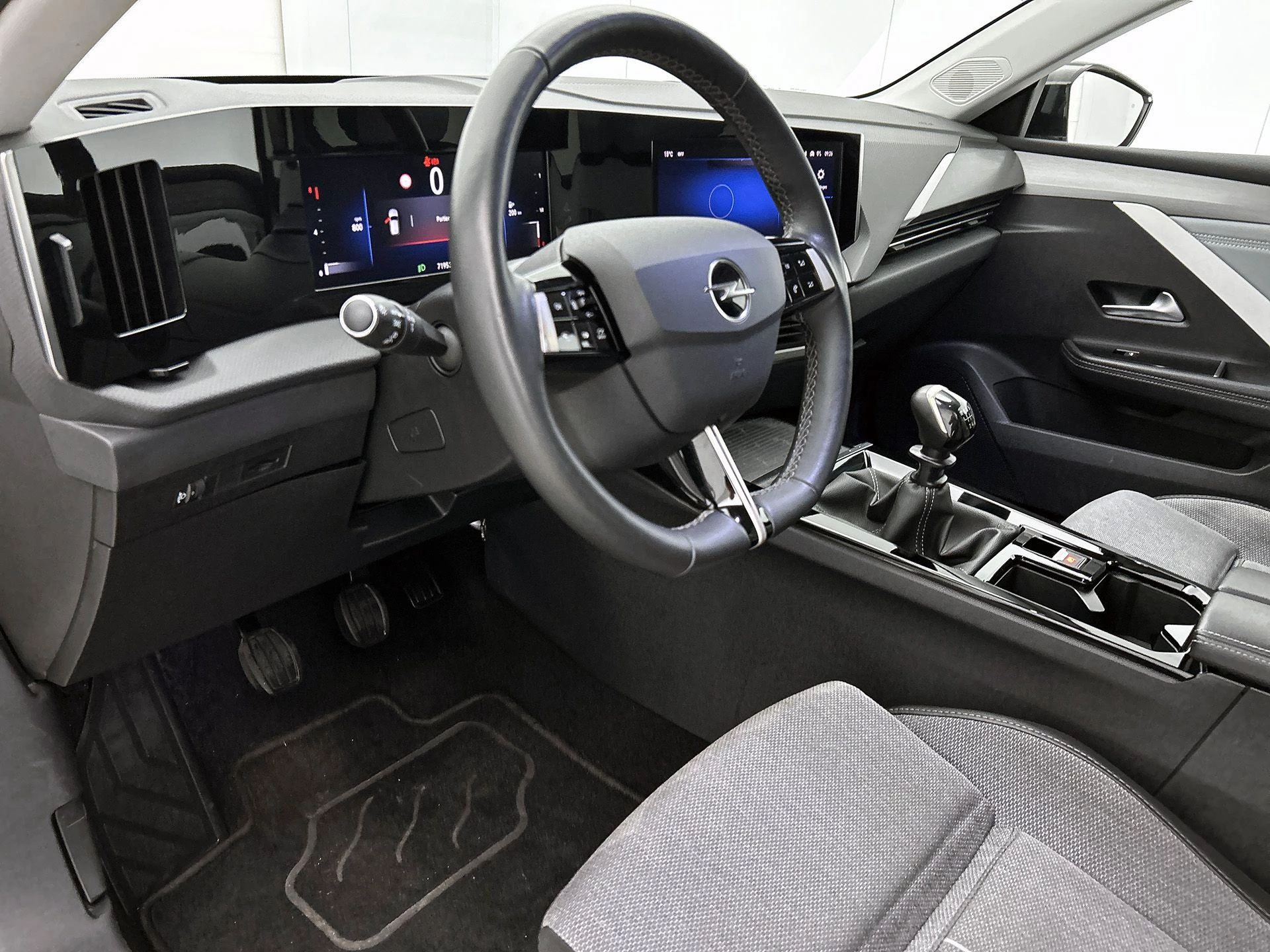 Opel-Astra-image-20