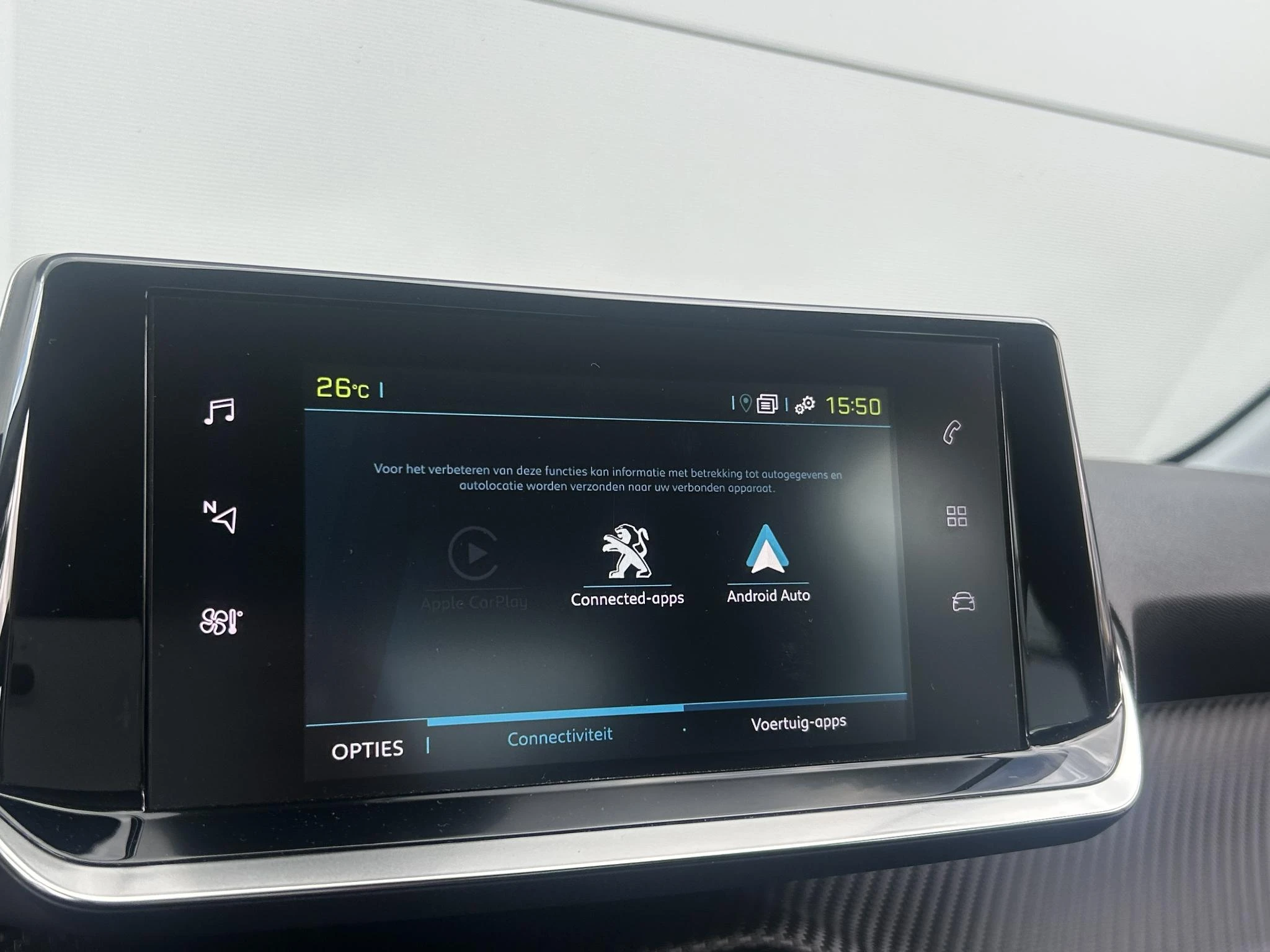 Peugeot-e-208-image-13