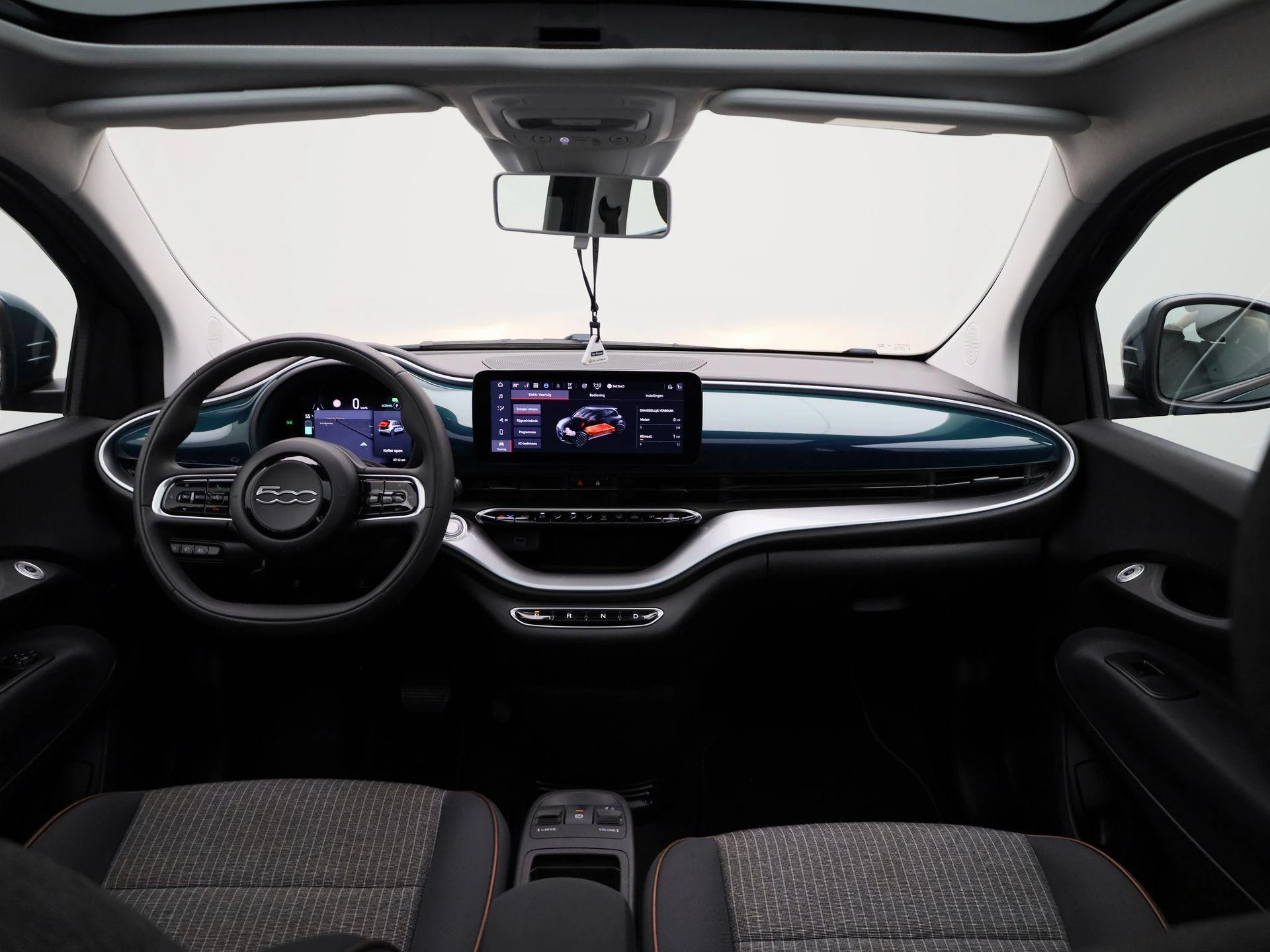 Fiat-500e-image-32