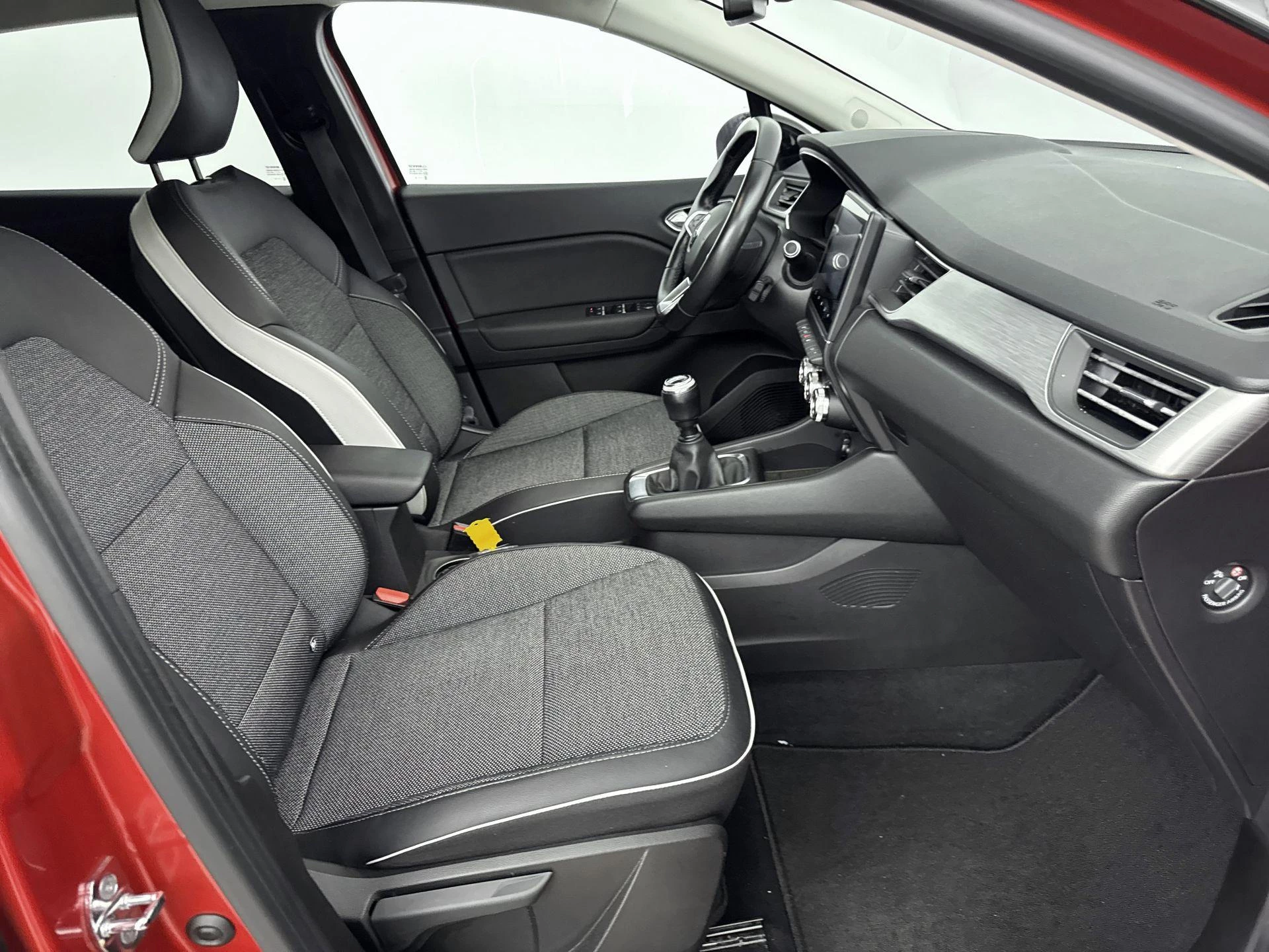 Renault-Captur-image-21
