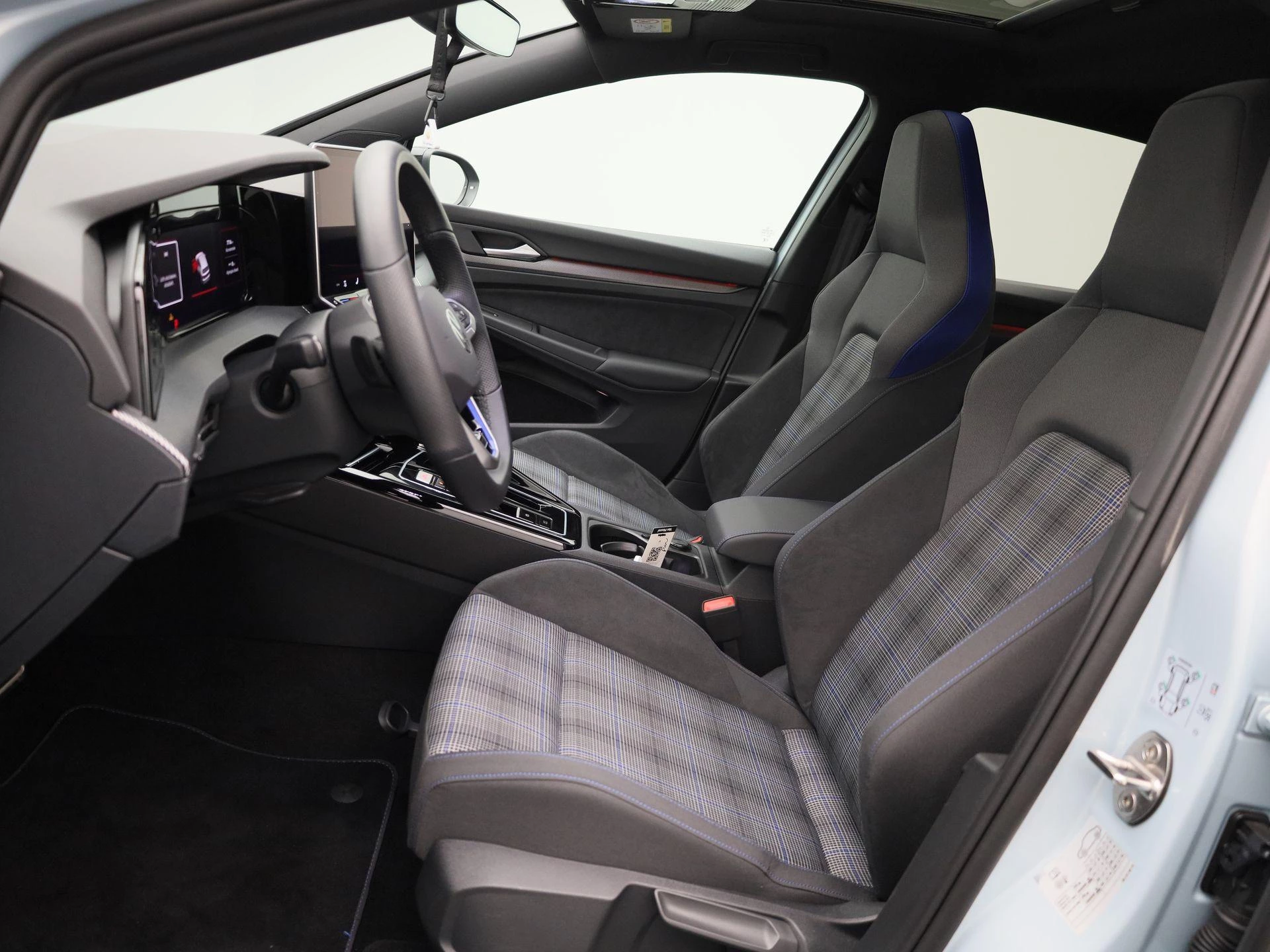 Volkswagen-Golf-image-11
