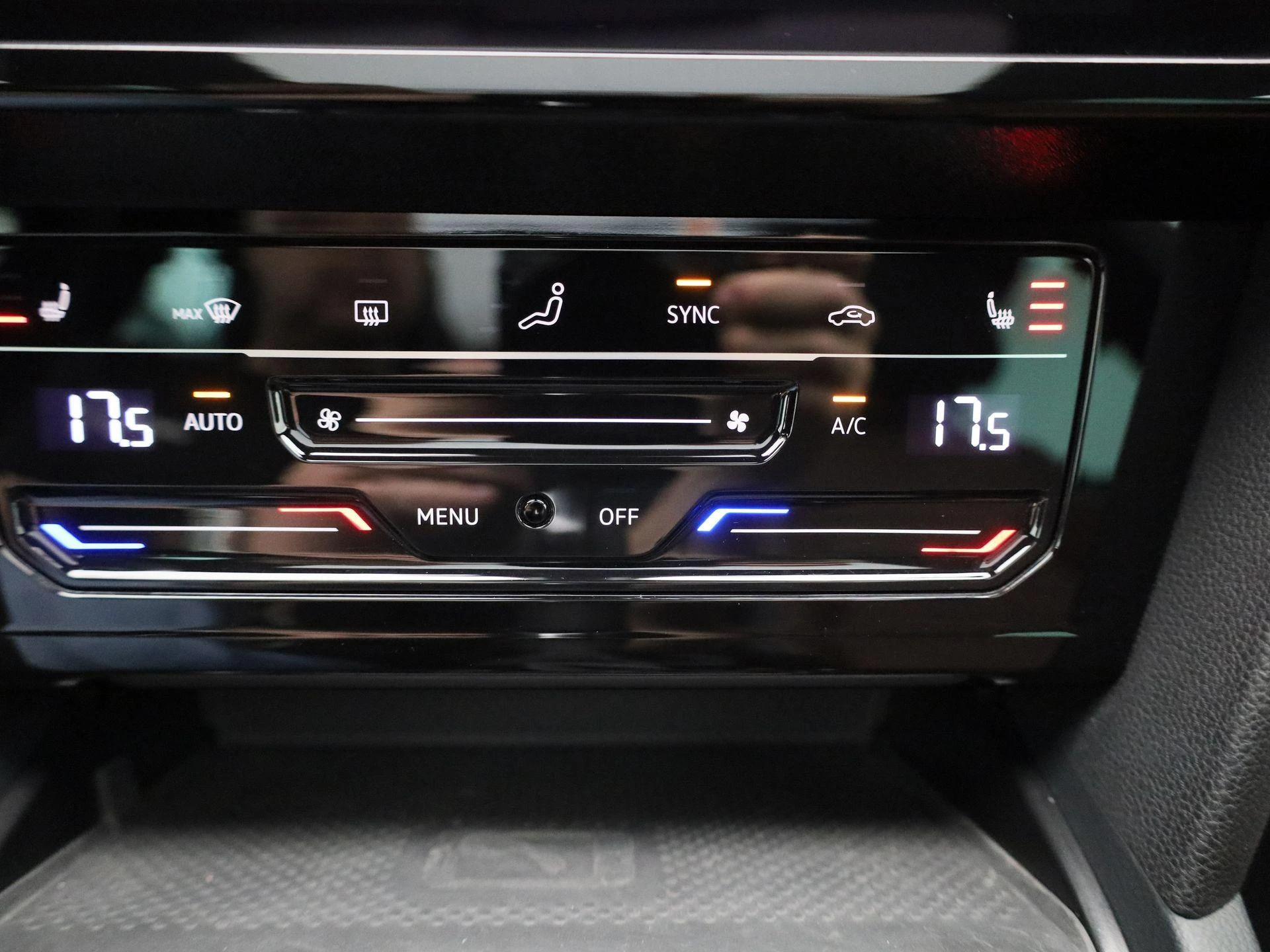 Volkswagen-Passat-image-23