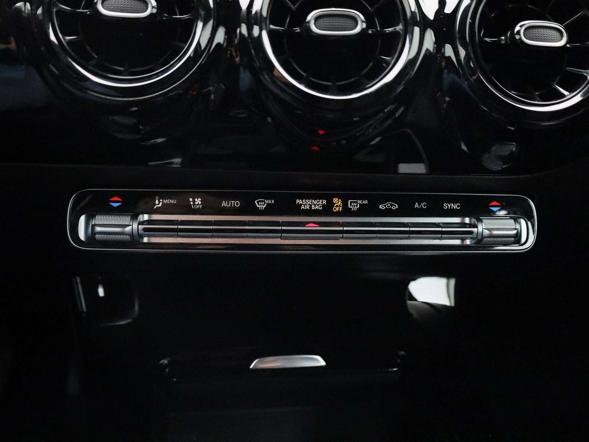 Mercedes-Benz-A-Klasse-image-16