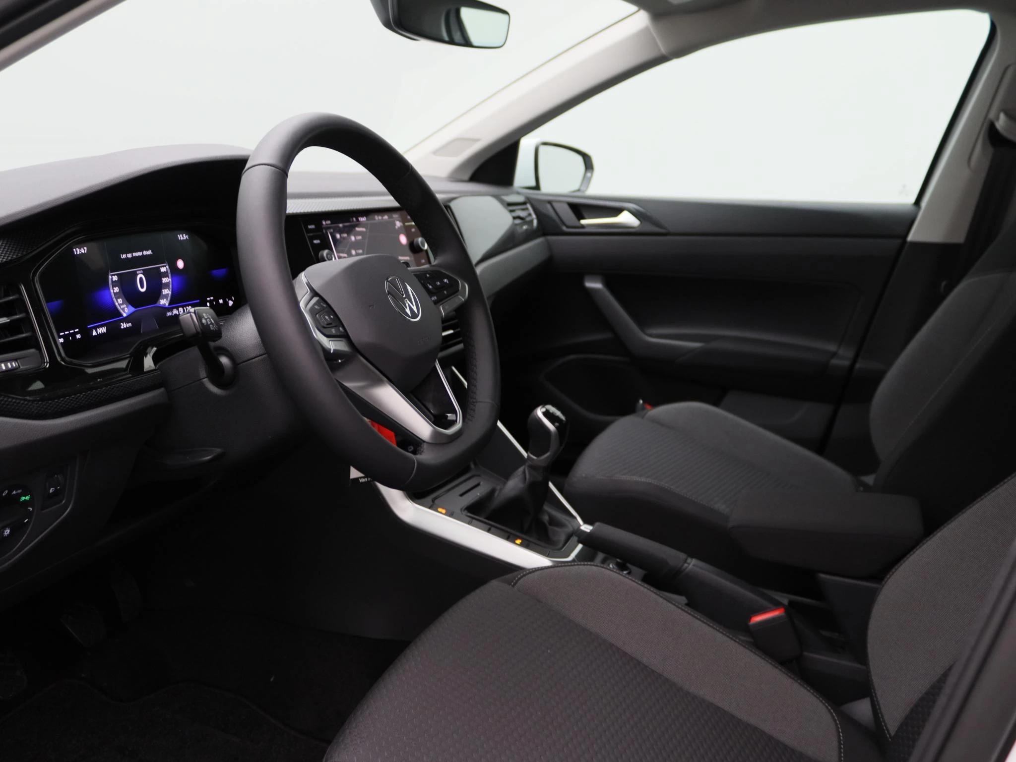 Volkswagen-Polo-image-26