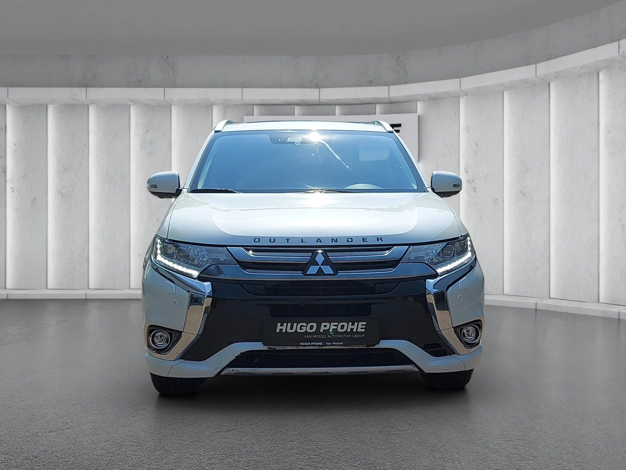 Mitsubishi Outlander 2.0 PHEV Plug-in Hybrid Plus 4WD