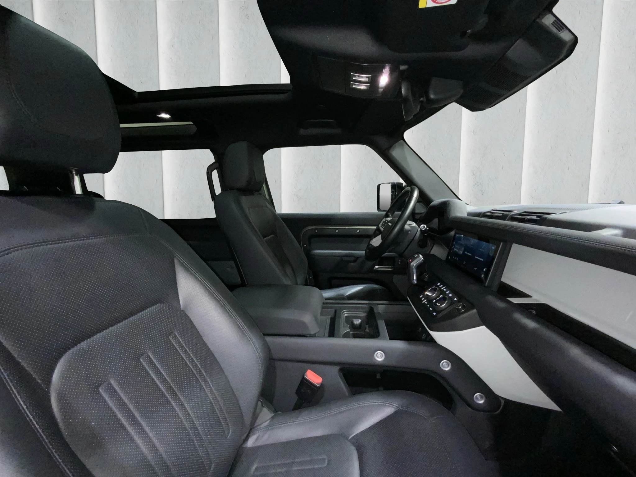 Land Rover-Defender-image-6