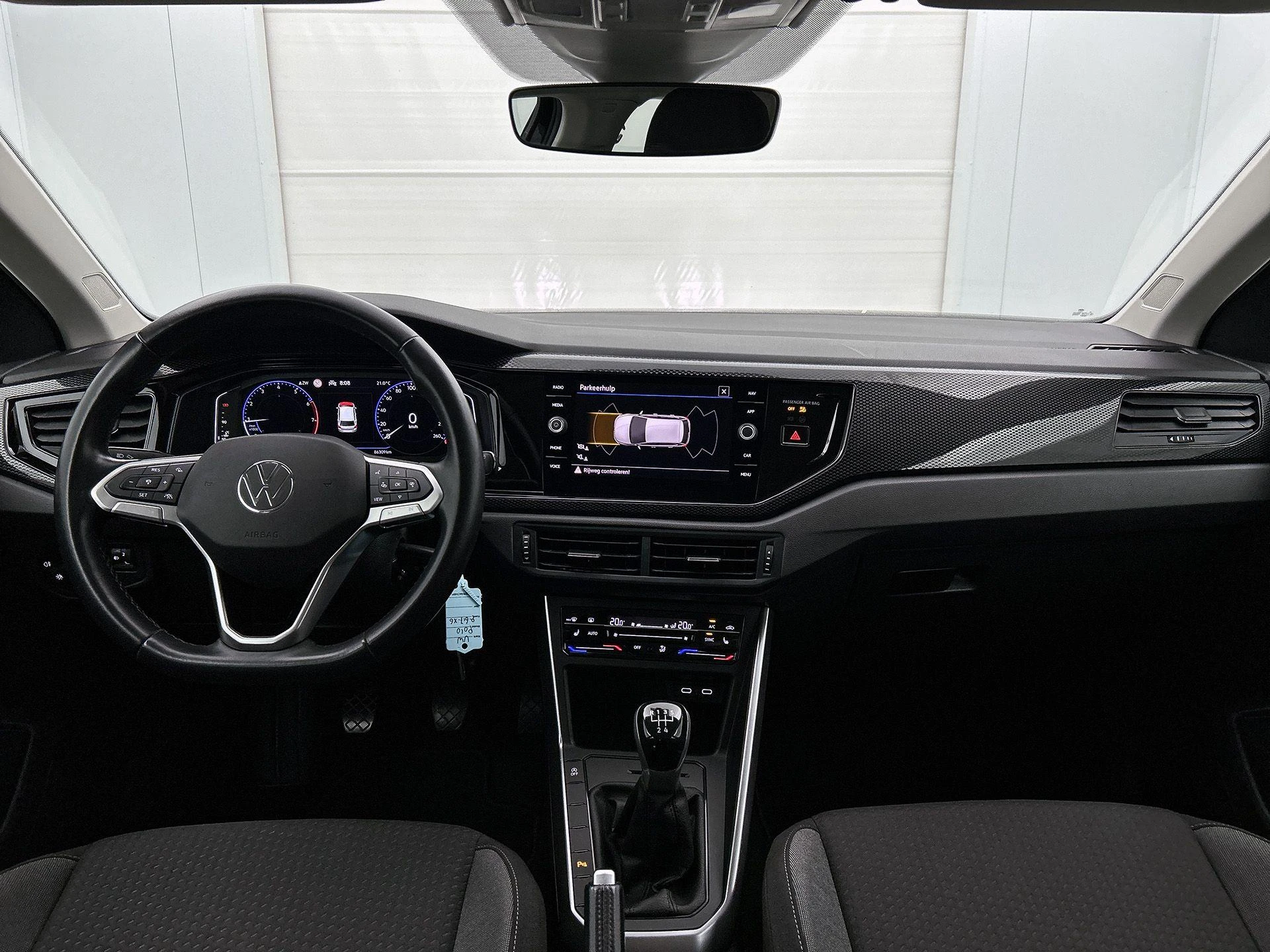 Volkswagen-Polo-image-15