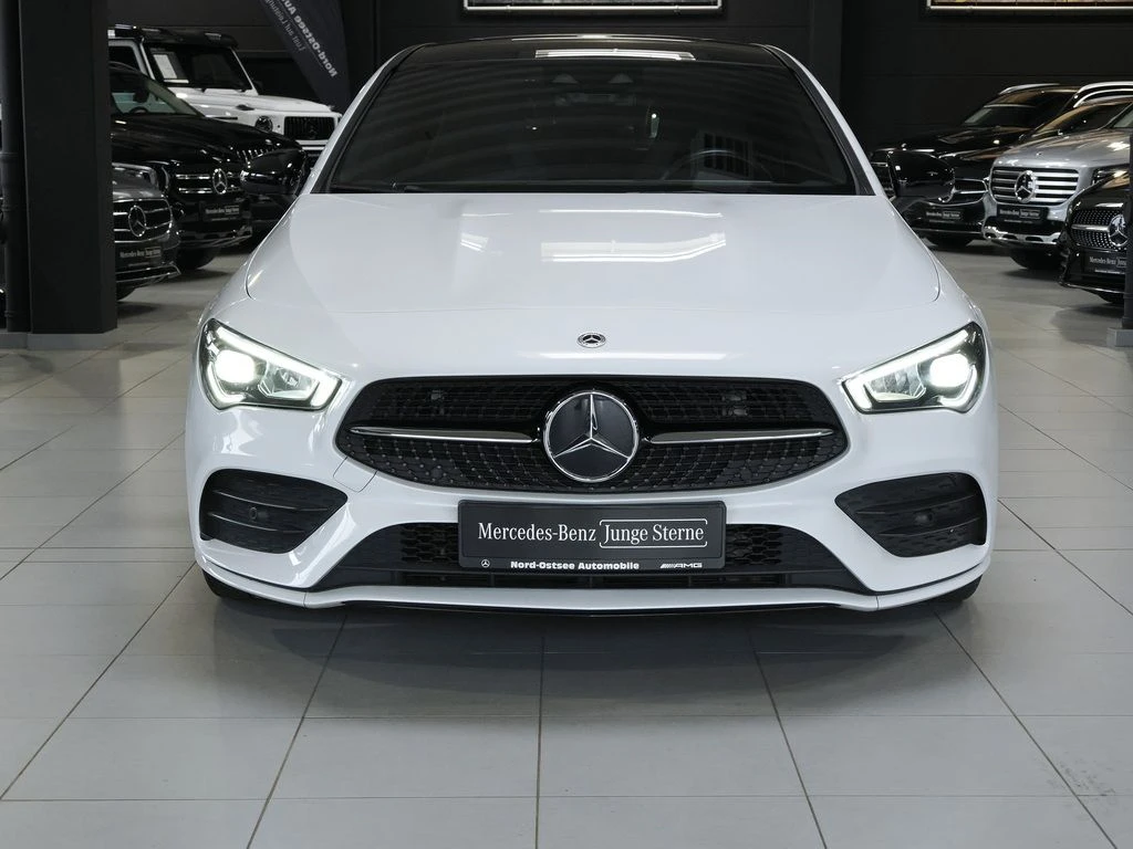 Mercedes-Benz-CLA 180-image-3