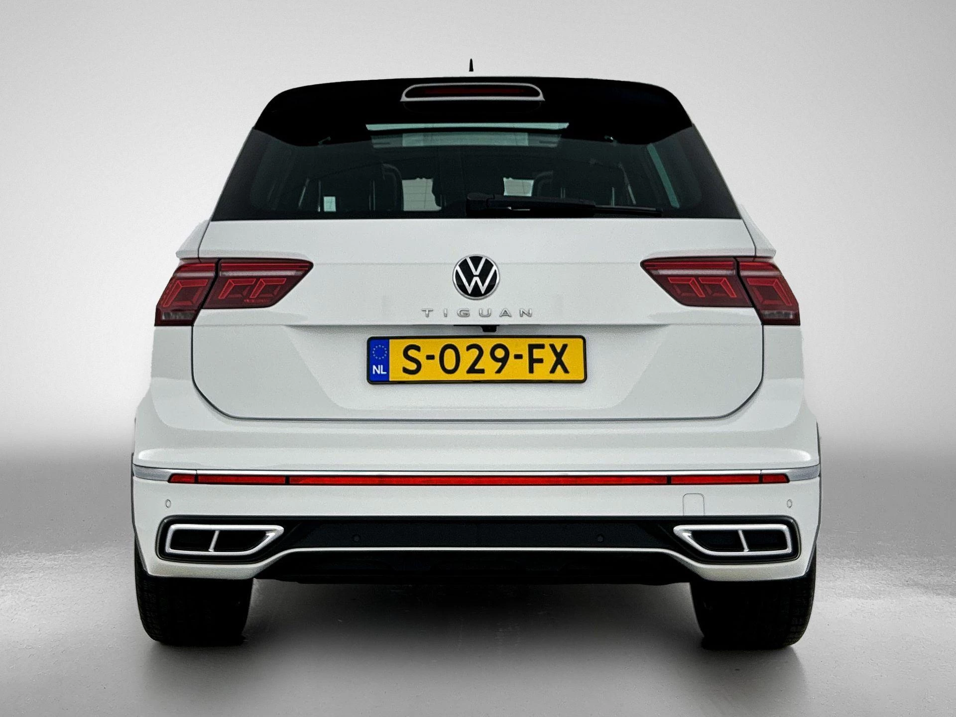 Volkswagen-Tiguan-image-2