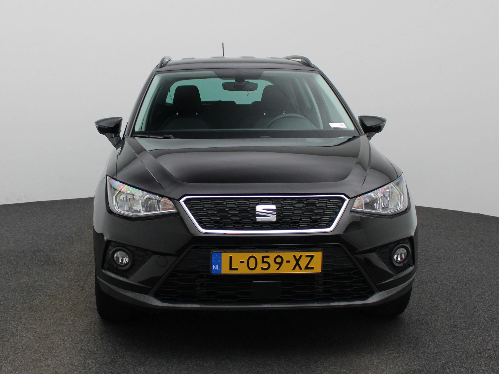 SEAT-Arona-image-2