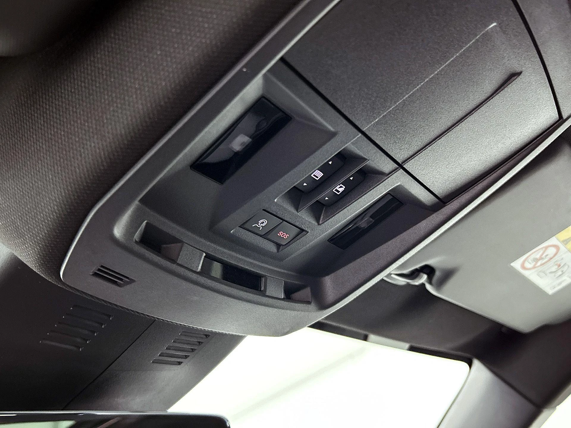 Opel-Grandland-image-11