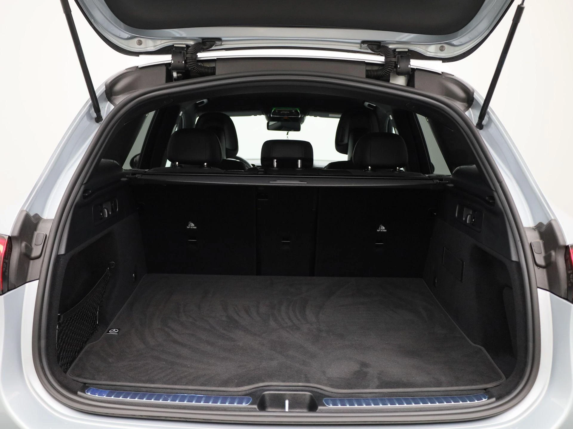 Mercedes-Benz-GLC-image-12