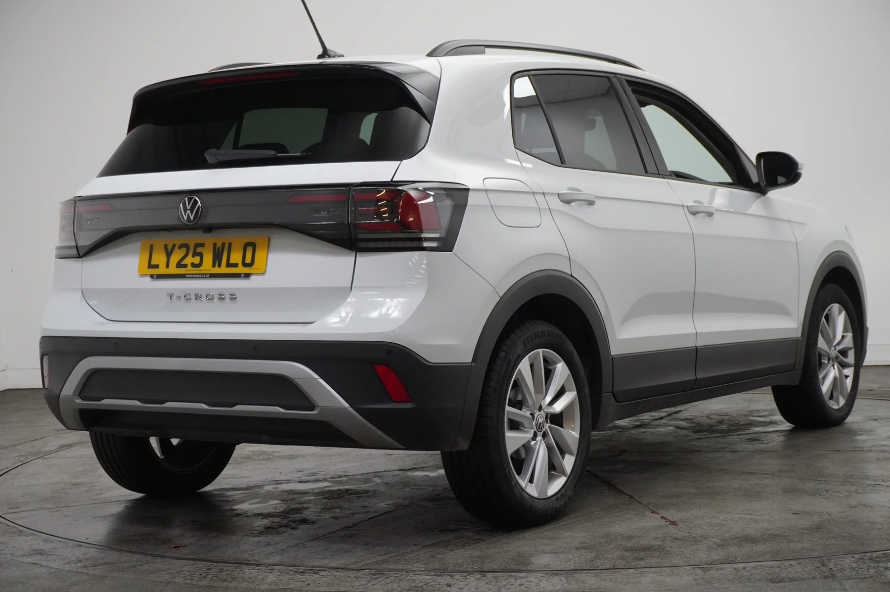 Volkswagen-T-Cross-image-15