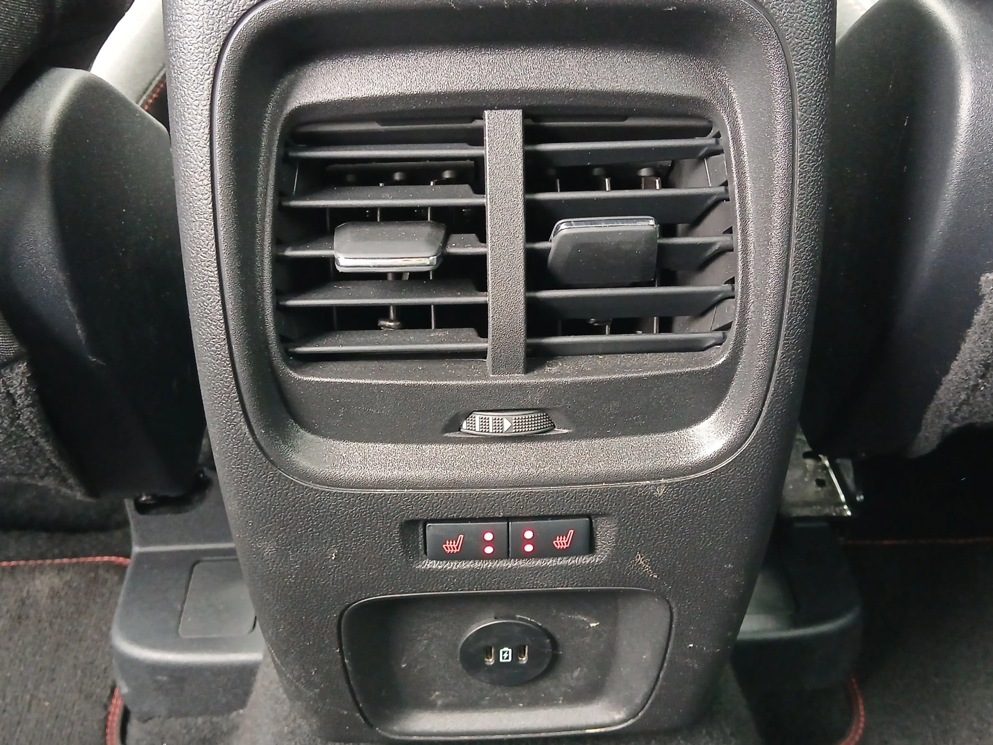 Ford-Kuga-image-28