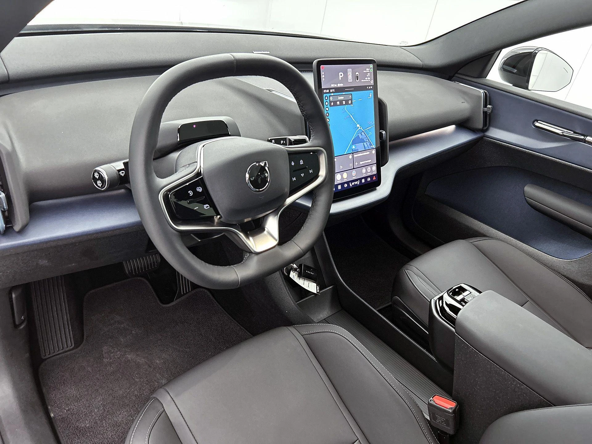 Volvo-EX30-image-25