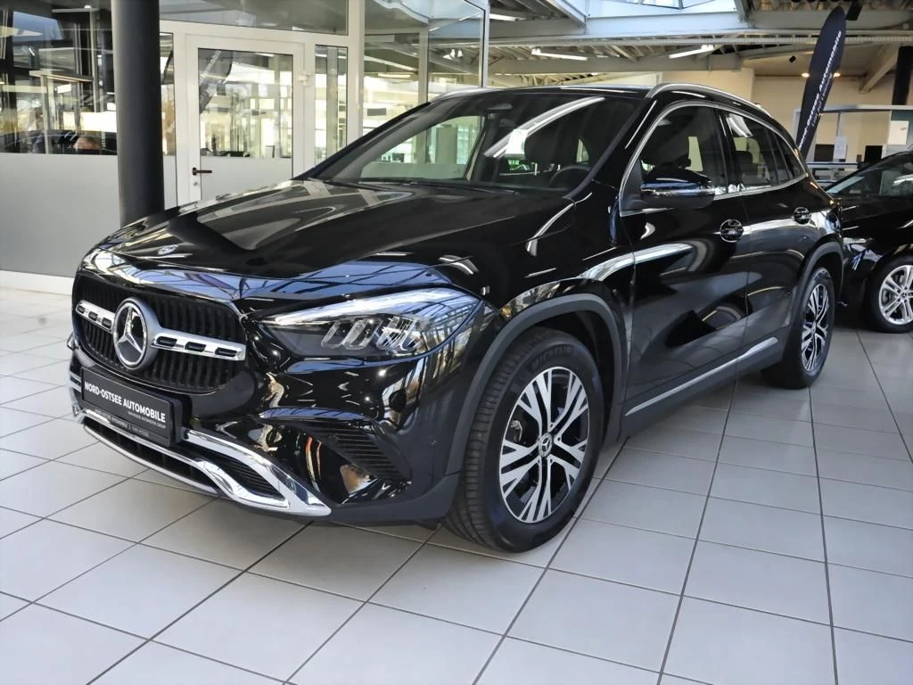 Mercedes-Benz-GLA 200 d-image-6
