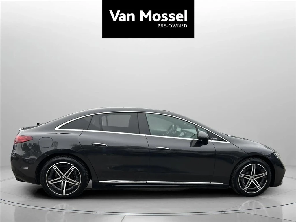 Mercedes-Benz-EQE-image-3