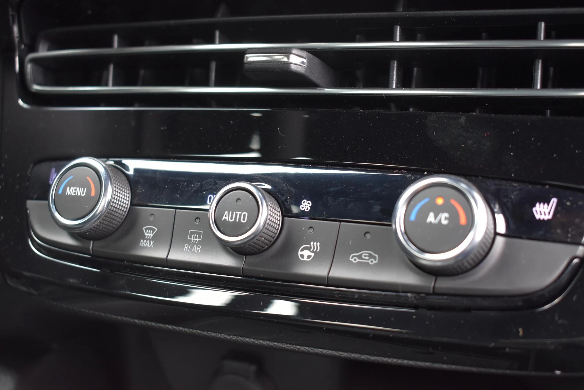 Opel-Mokka-e-image-18