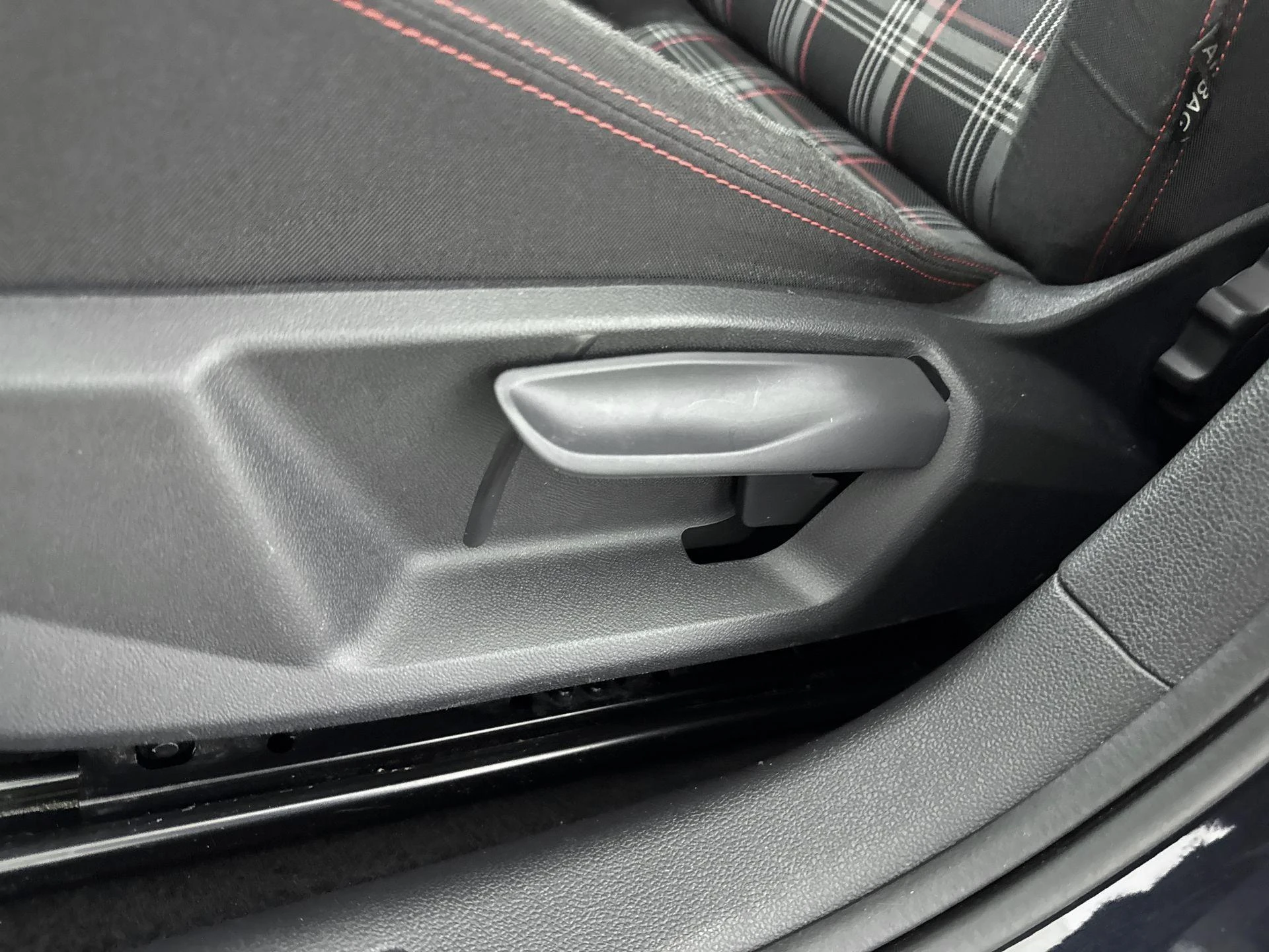 Volkswagen-Polo-image-17