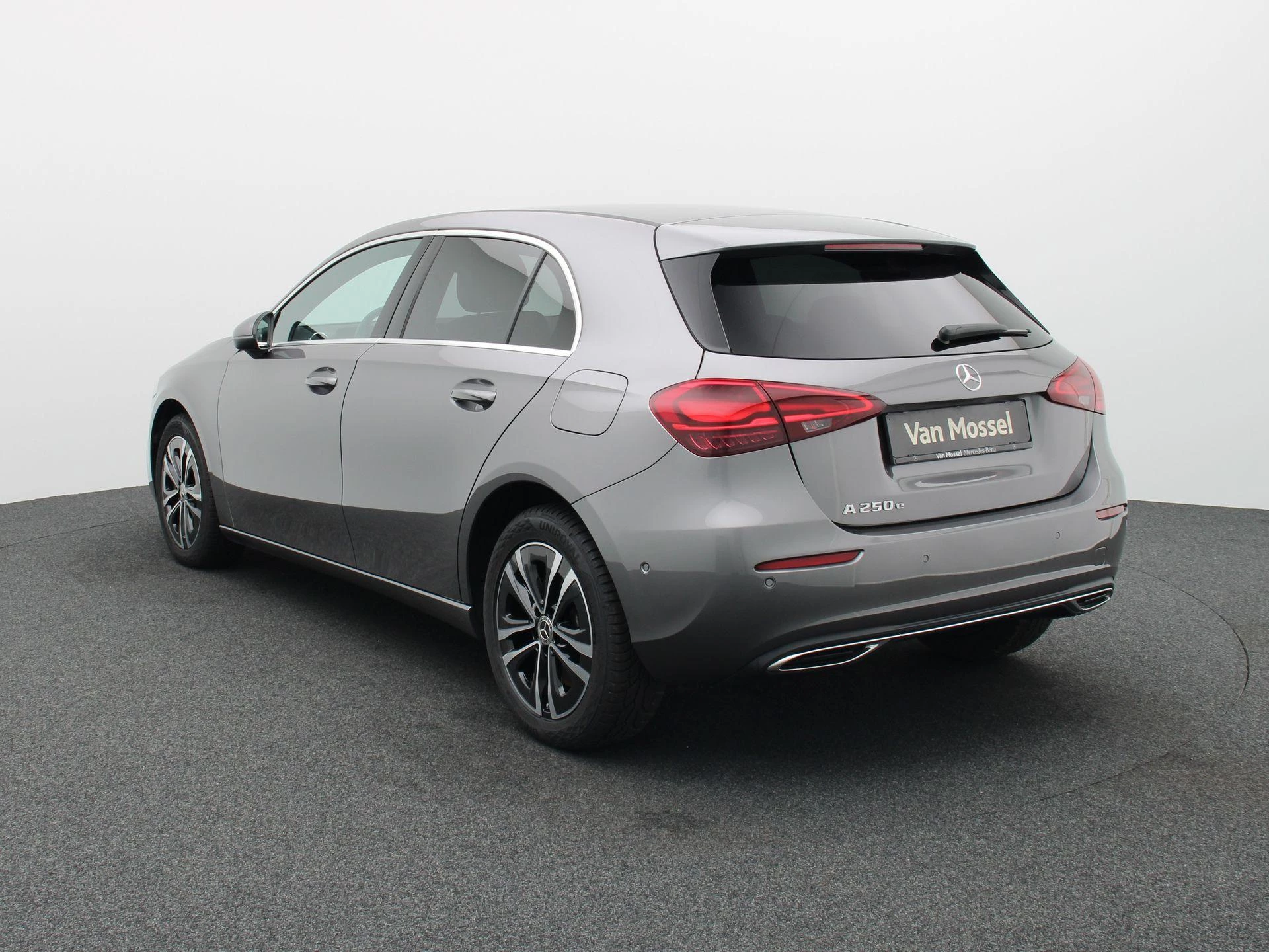 Mercedes-Benz Classe A 250 e Business Line + CARPLAY + LED + CAMERA +