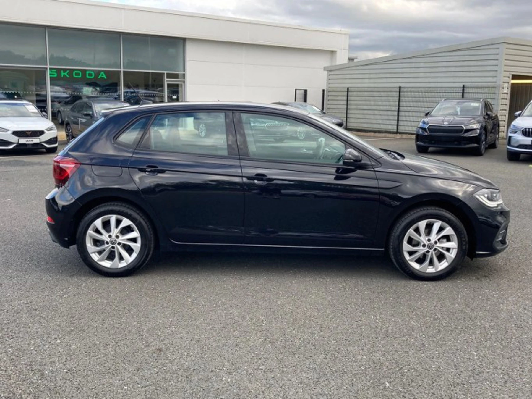 Volkswagen-Polo-image-3
