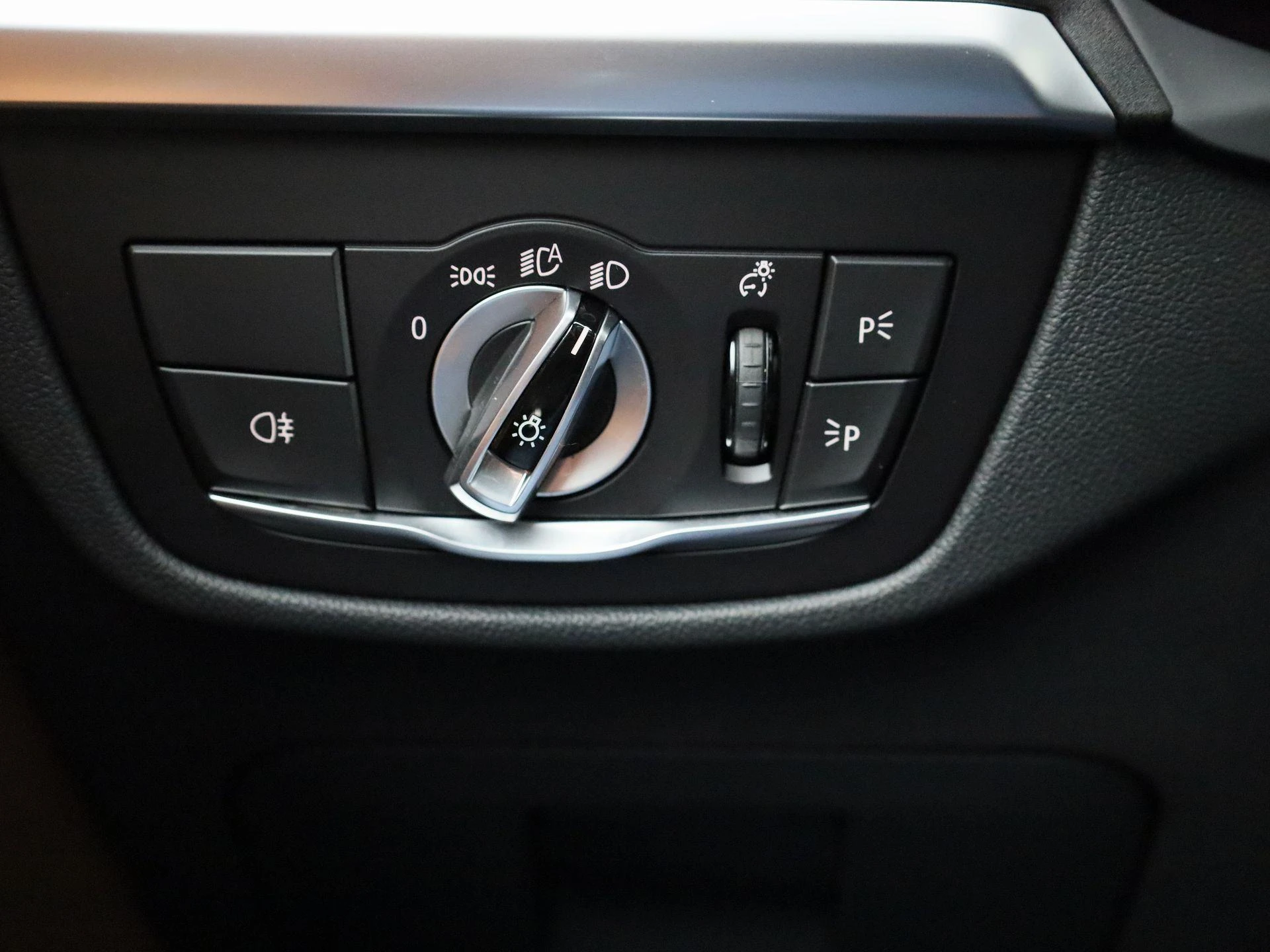 BMW-iX3-image-21