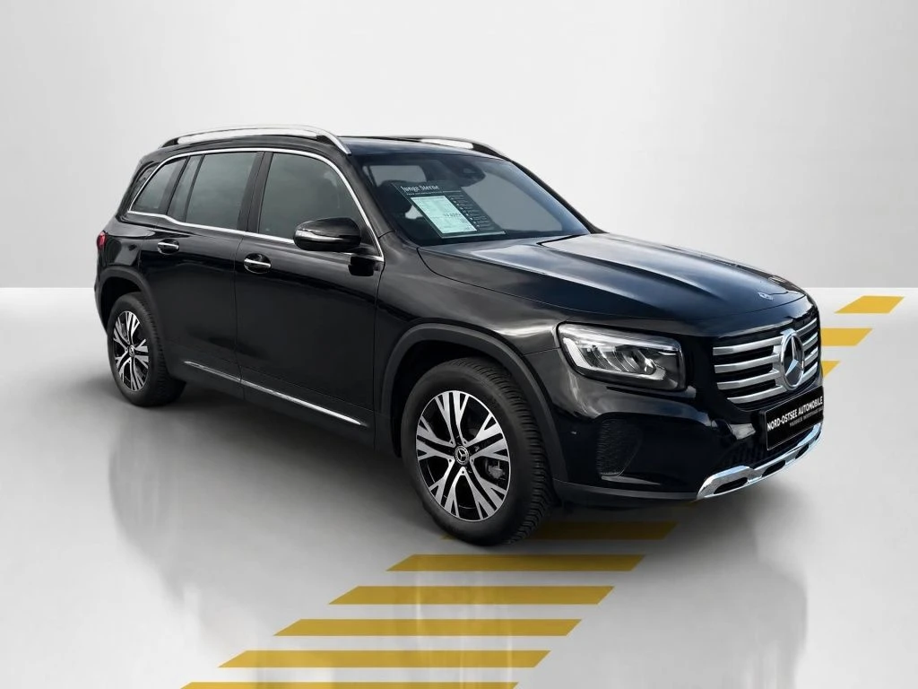 Mercedes-Benz-GLB 200-image-16