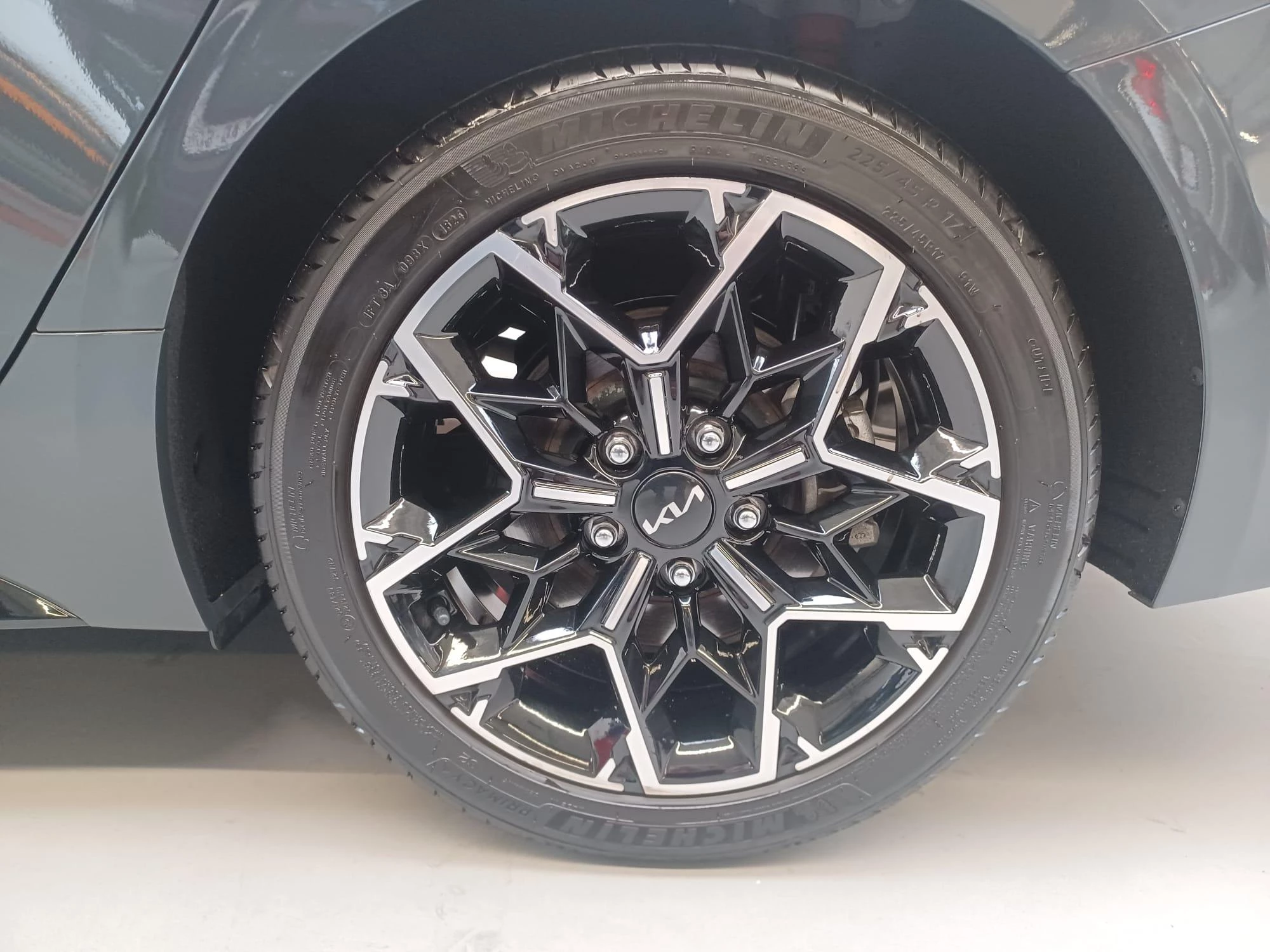 Kia ProCeed GT Line 1.5 T-GDI 160 DCT + Lounge Pack + Sunroof