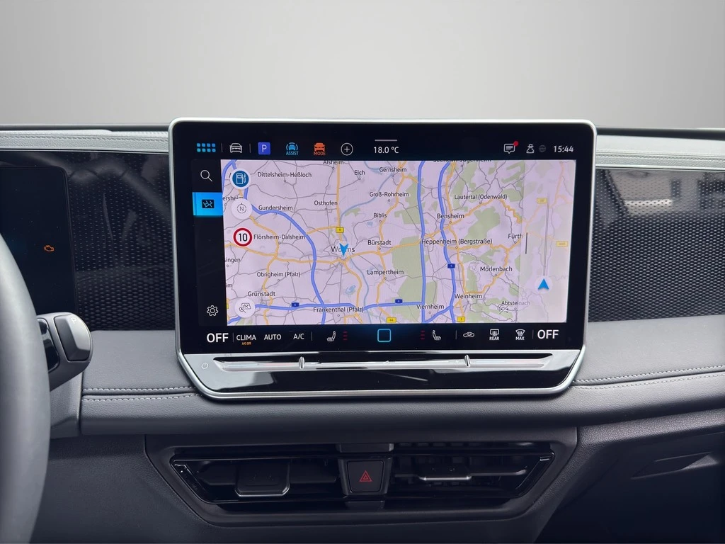 Volkswagen-Tiguan-image-12