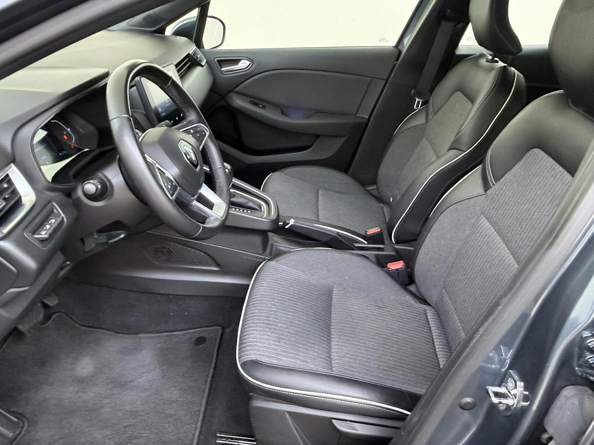 Renault-Clio-image-14