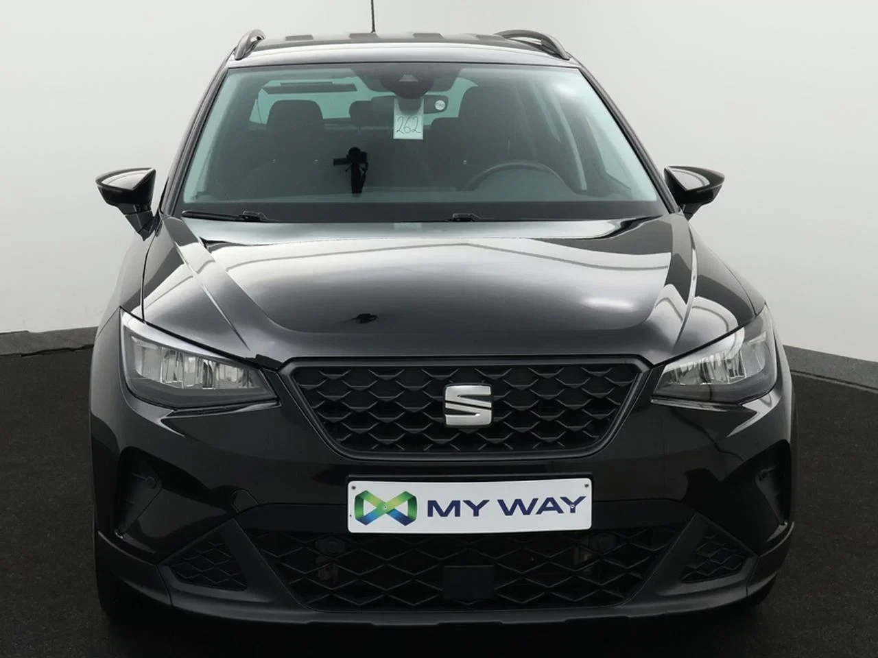 SEAT-Arona-image-4