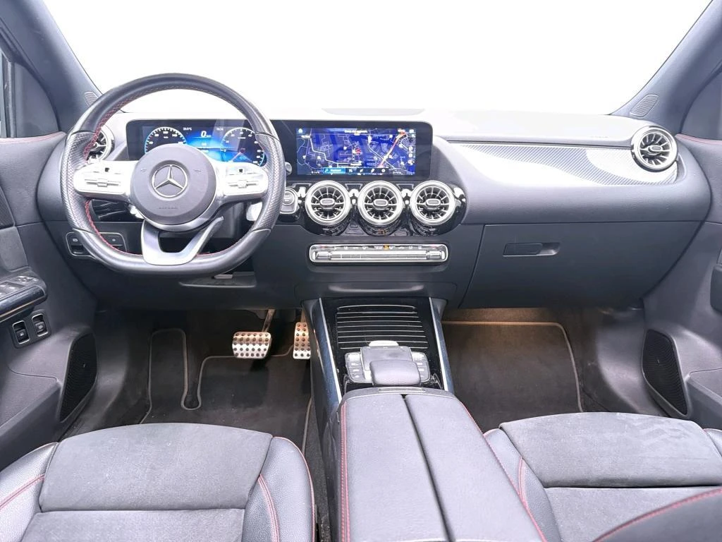 Mercedes-Benz-GLA-image-5