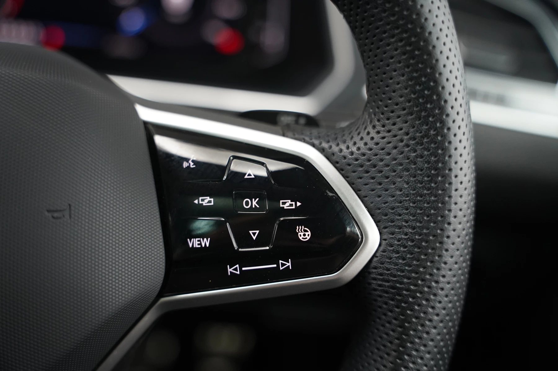 Volkswagen-Tiguan Allspace-image-17