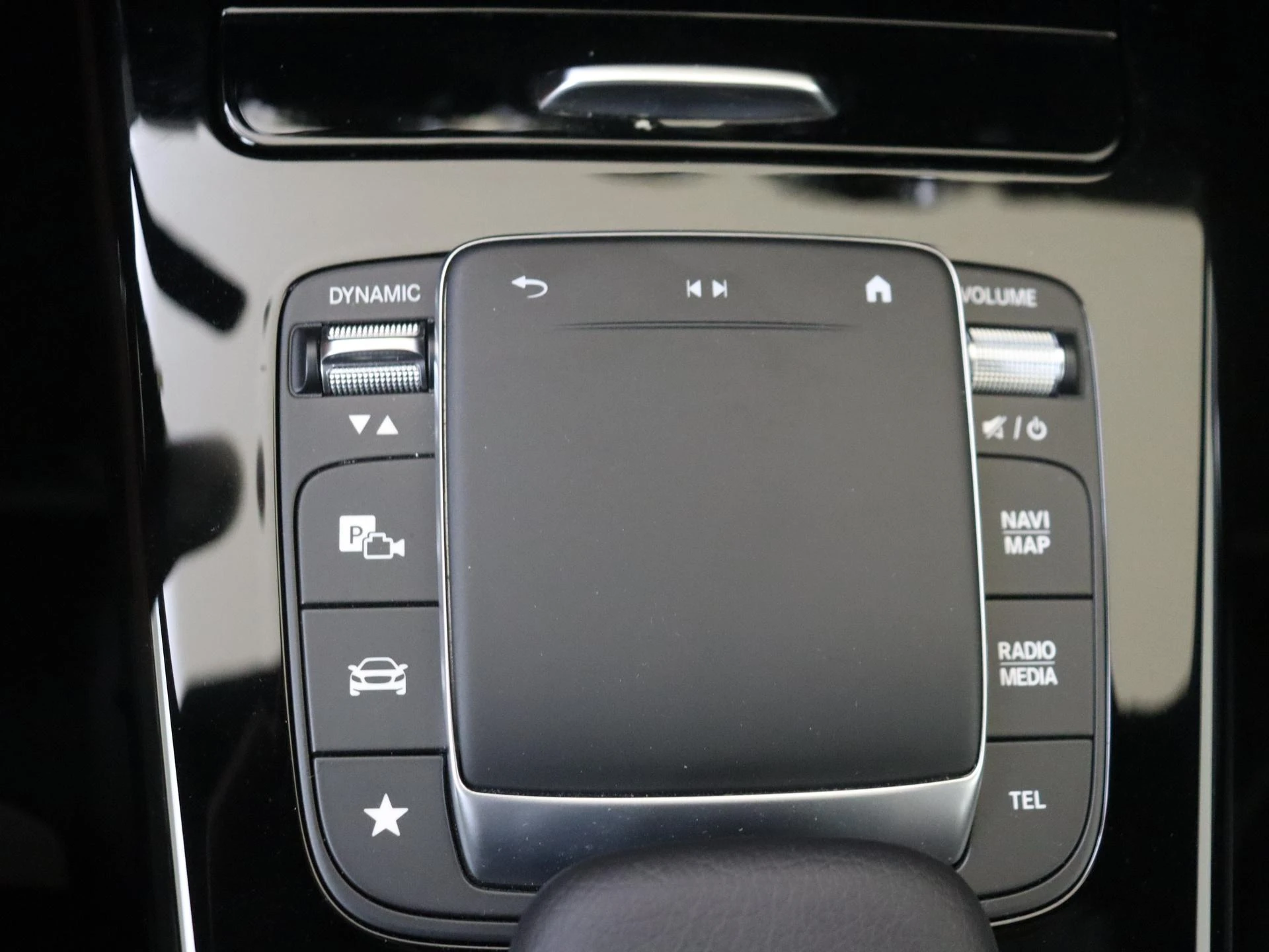 Mercedes-Benz-A-Klasse-image-20