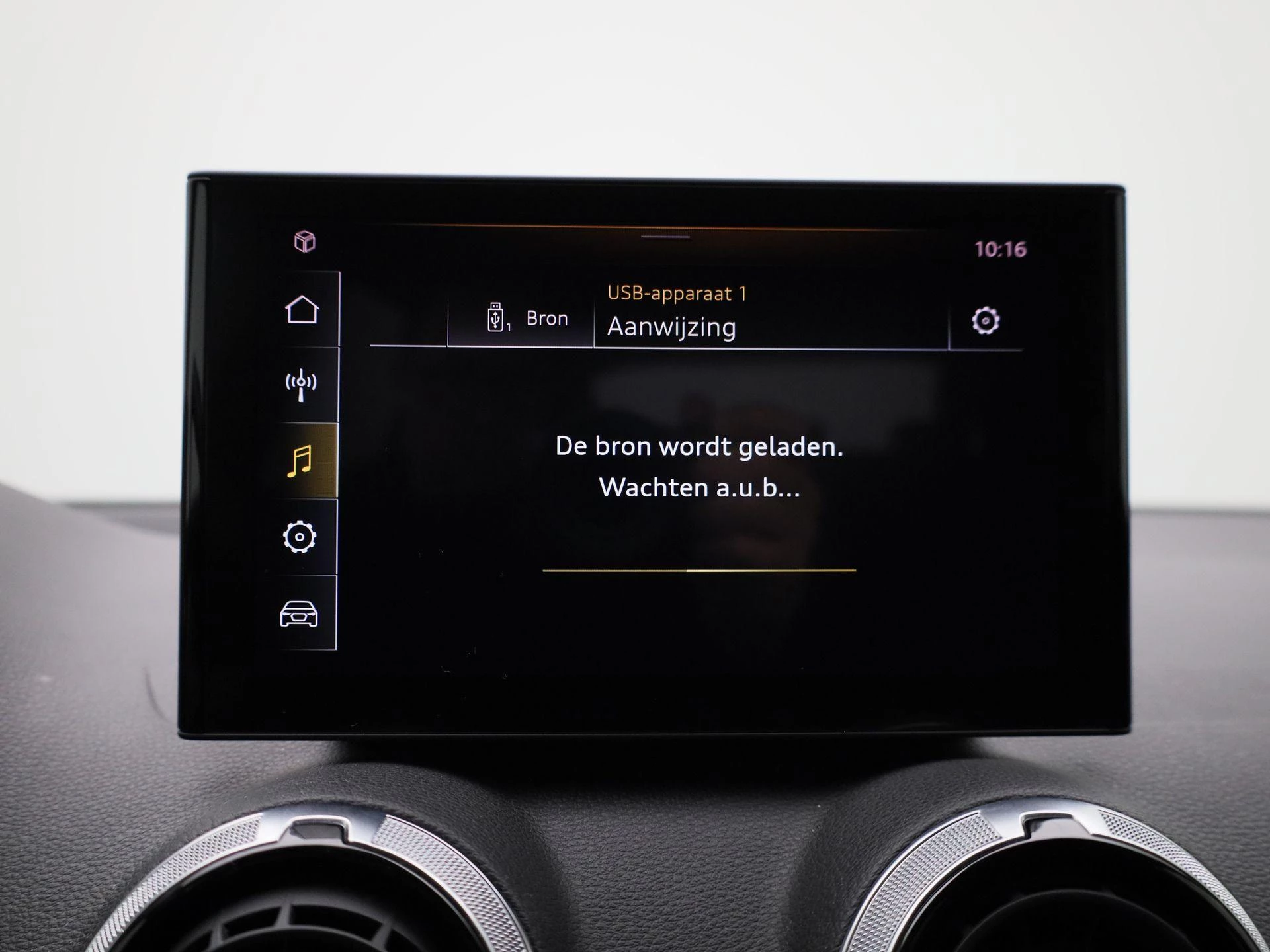Audi-Q2-image-22