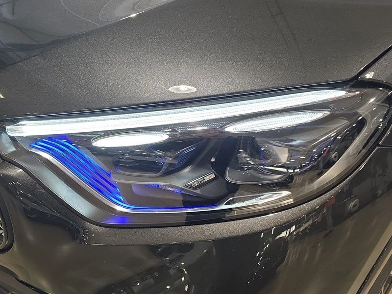 Mercedes-Benz-GLC-image-12