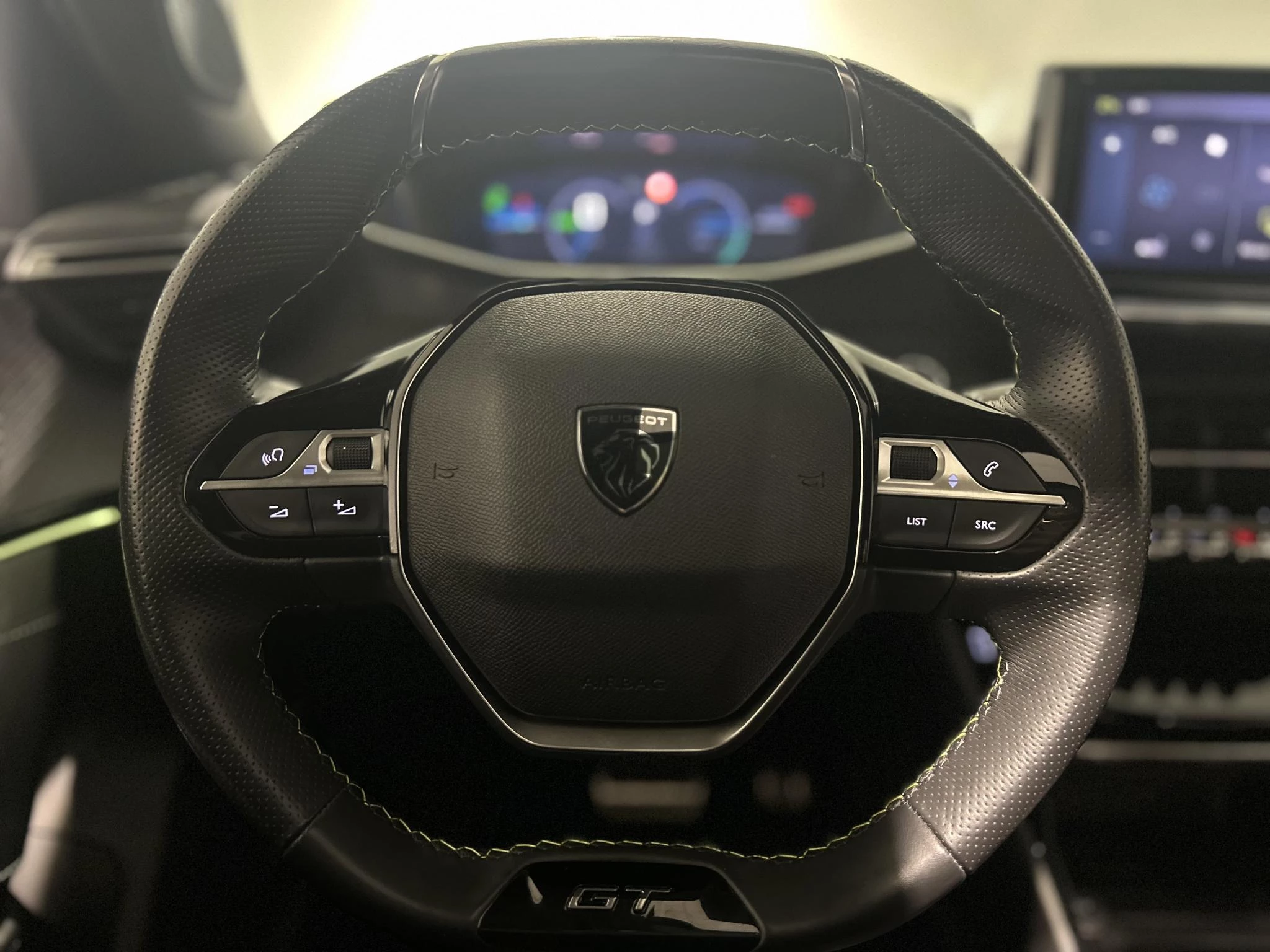 Peugeot e-2008 EV GT 54 kWh