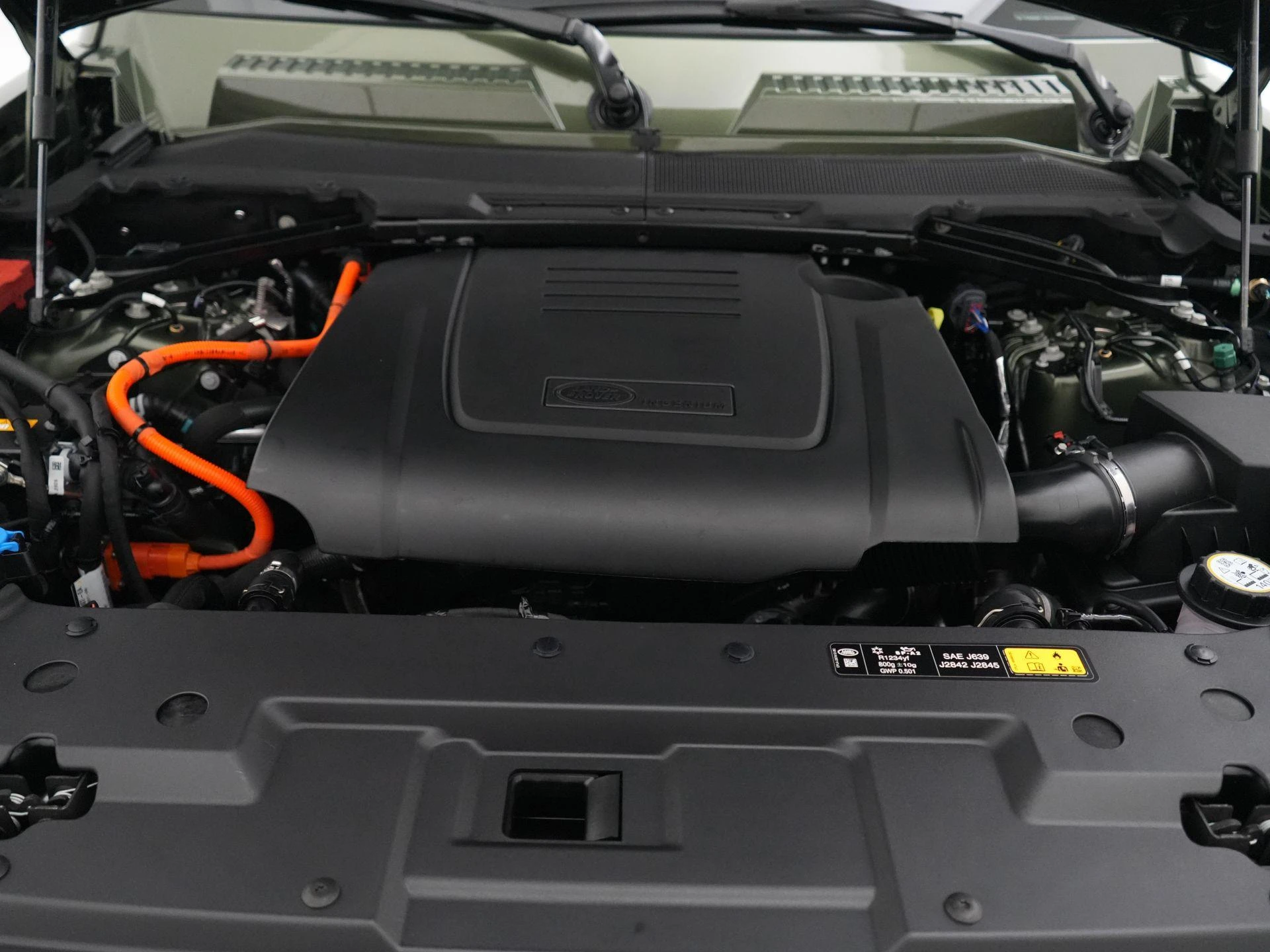 Land Rover-Defender-image-41