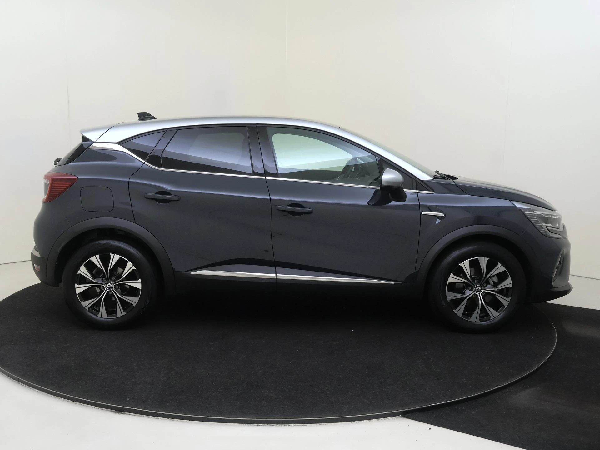 Renault-Captur-image-8