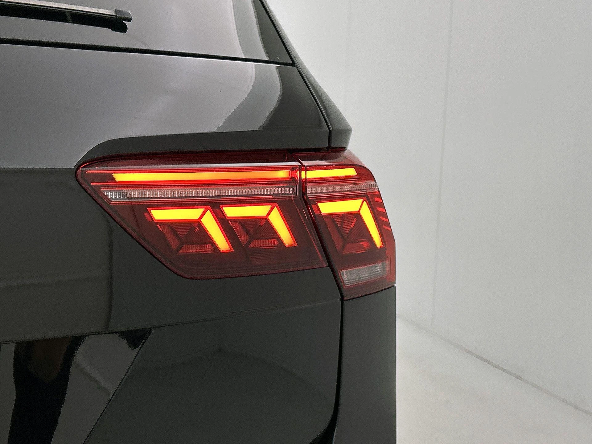 Volkswagen Tiguan 1.5 TSI R-Line Business+