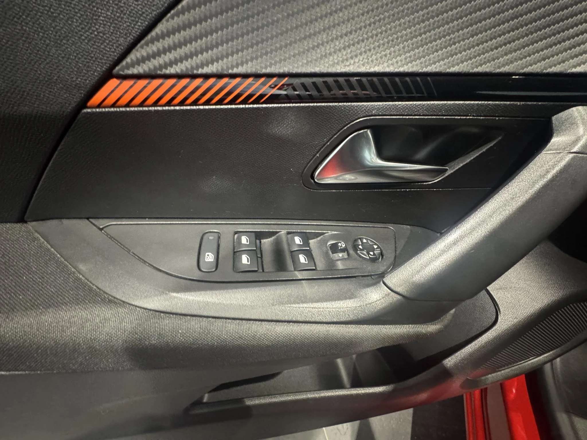 Peugeot-2008-image-18
