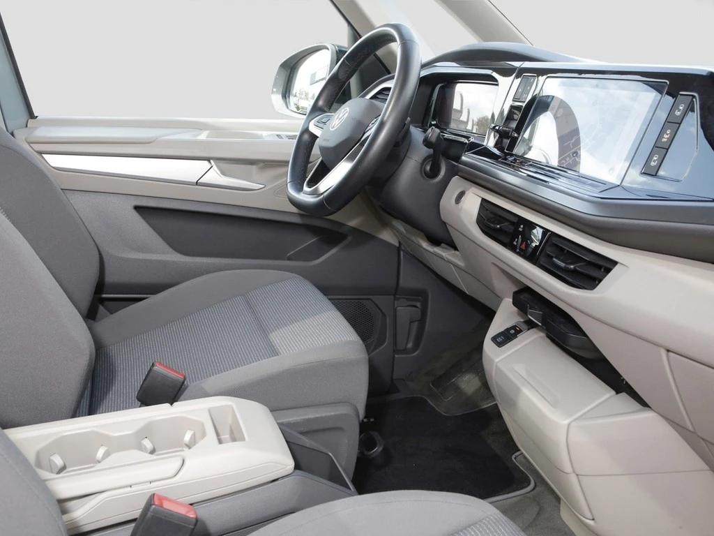 Volkswagen-Multivan-image-8