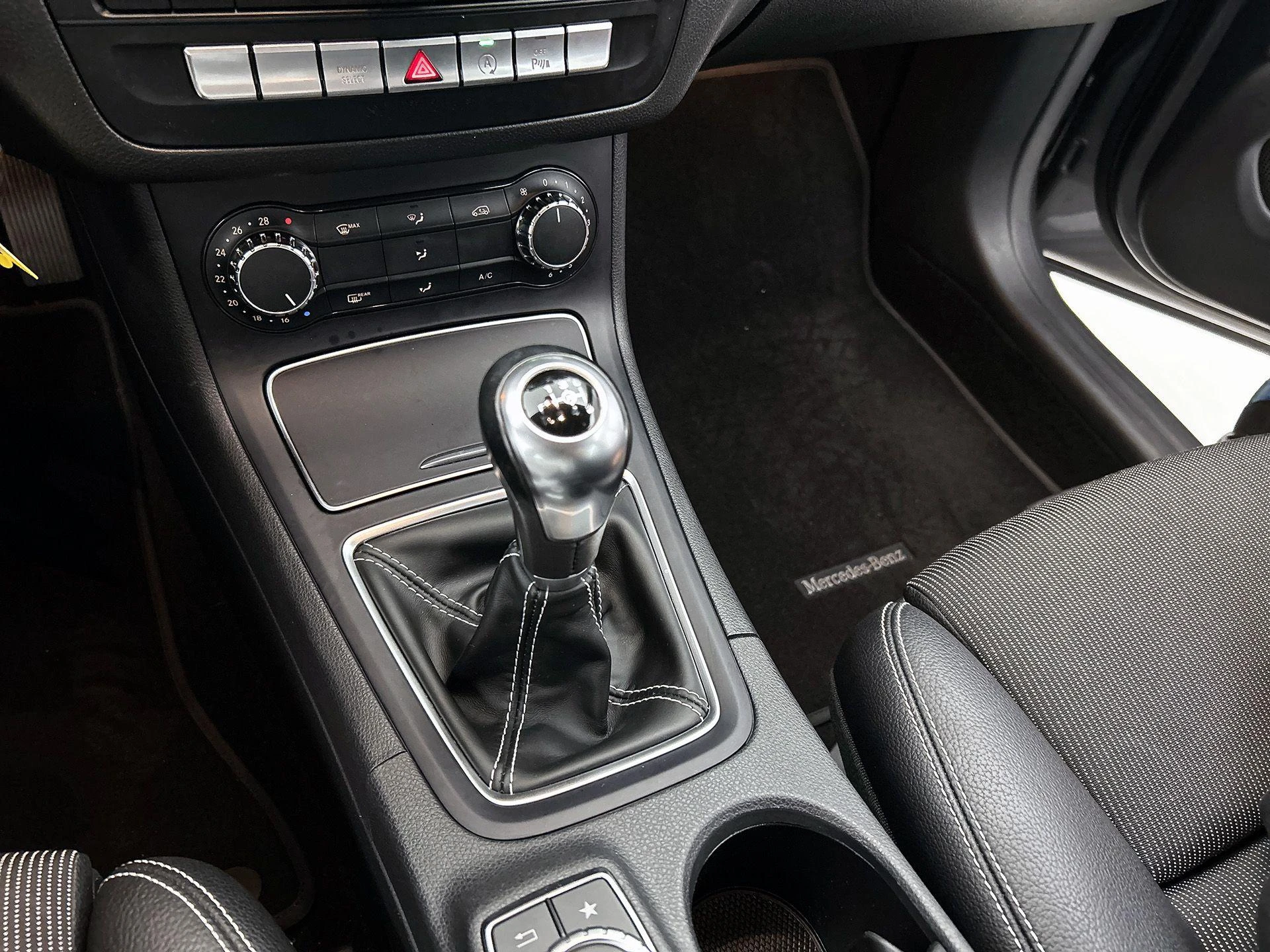 Mercedes-Benz-B-Klasse-image-26