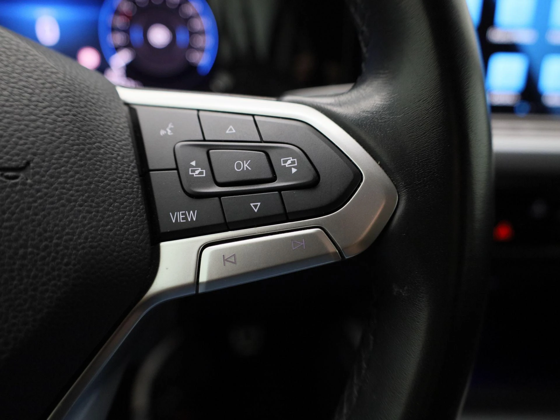 Volkswagen-Golf-image-16