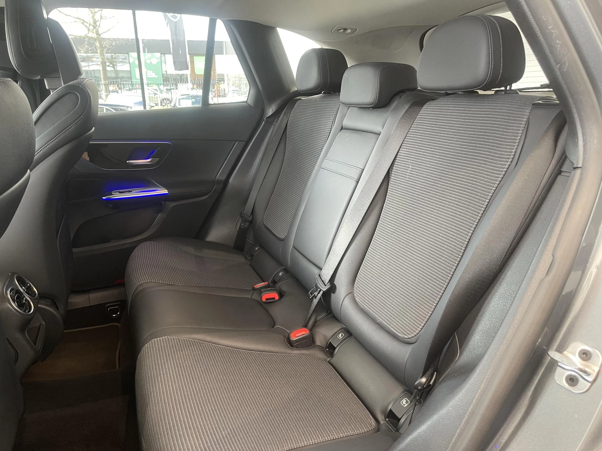 Mercedes-Benz GLC 200 4MATIC Business Line + CARPLAY + LED + CAMERA +